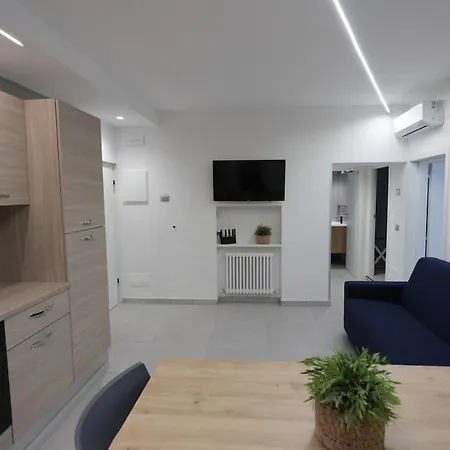 L'infinito Sotto La Torre 雷卡纳蒂